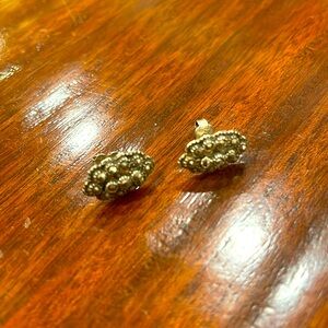 Marvelous marcasite earrings in silver.